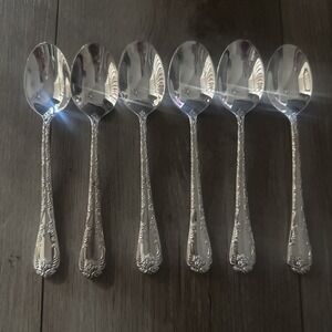 International Rogers Bros Silverplate Enchanted Rose 6 Place Oval Soup Spoons 7"